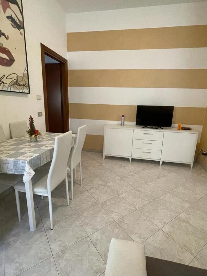 דירות דסנזאנו דל גארדה Marilyn House מראה חיצוני תמונה